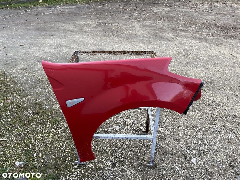 BŁOTNIK PRZEDNI PRAWY DACIA SANDERO I 08-12 LAKIER DV210 6001551025 - 1