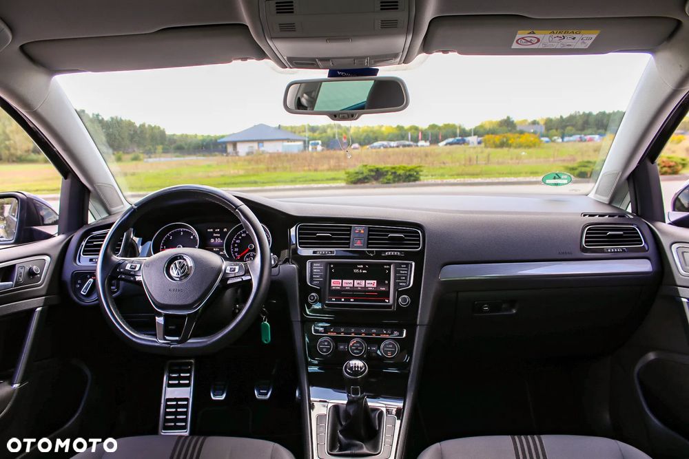 Volkswagen Golf 2.0 TDI BlueMotion Technology Allstar - 17