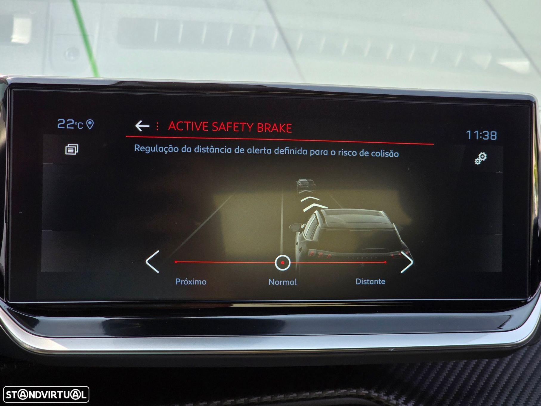 Peugeot 2008 1.2 PureTech Allure Pack EAT8 - 28