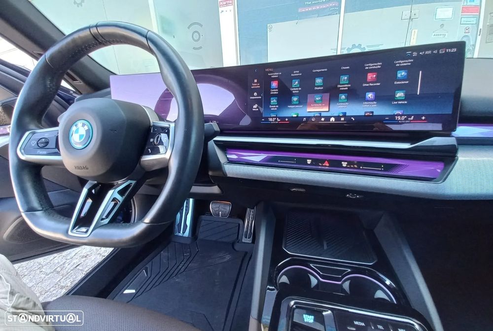 BMW i5 eDrive40 Pack Desportivo M - 12