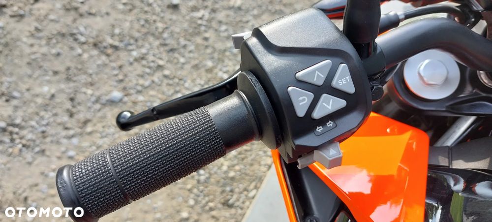 KTM Duke 125 - 14