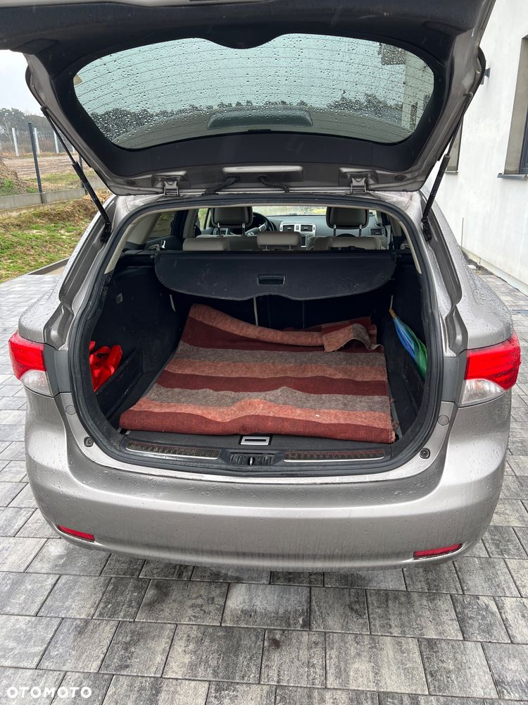 Toyota Avensis 2.0 Sol MS - 5