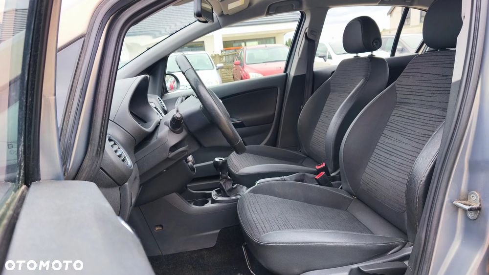Opel Corsa - 18