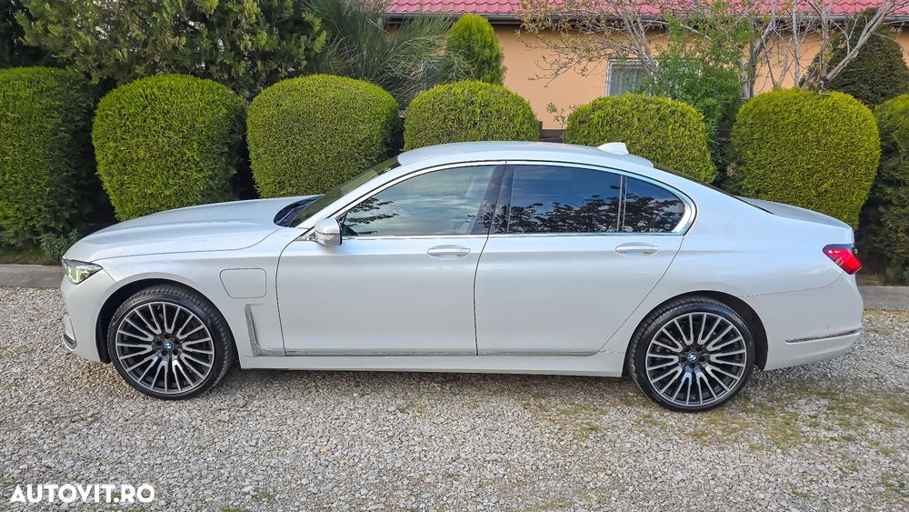 BMW Seria 7 745e - 15