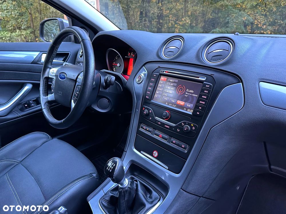 Ford Mondeo Turnier 2.0 TDCi Champions Edition - 25