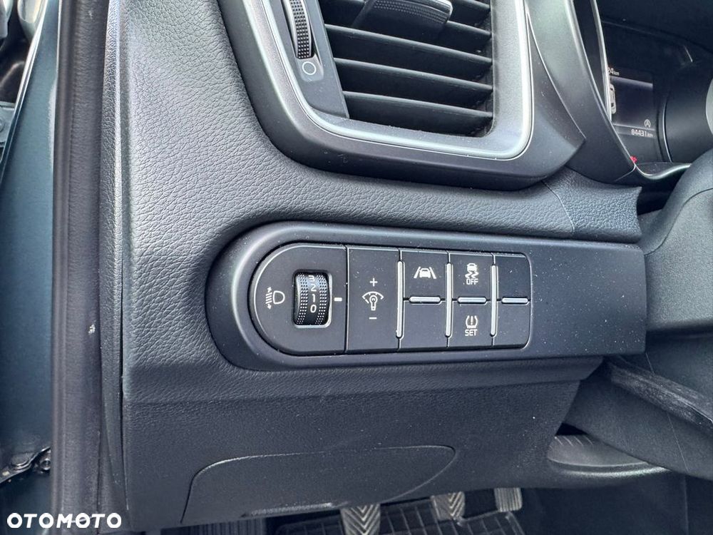 Kia XCeed 1.5 T-GDI M - 19