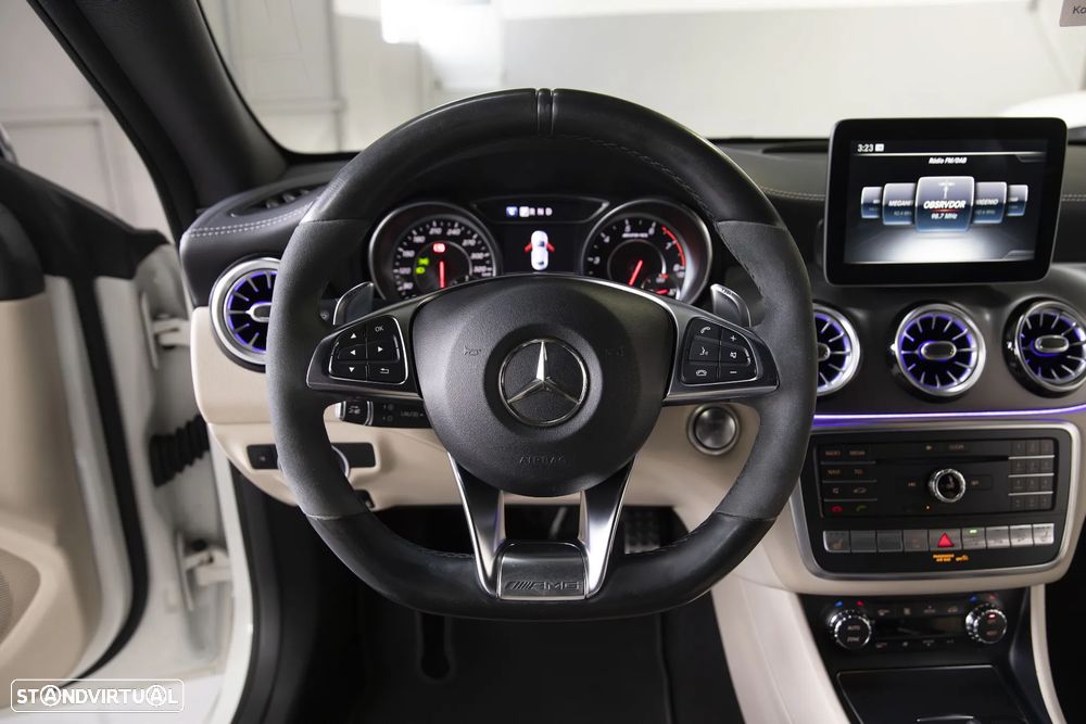 Mercedes-Benz CLA 45 AMG 4Matic Speedshift DCT 7G Night Edition - 36
