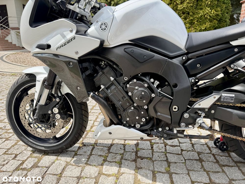 Yamaha FZ - 12