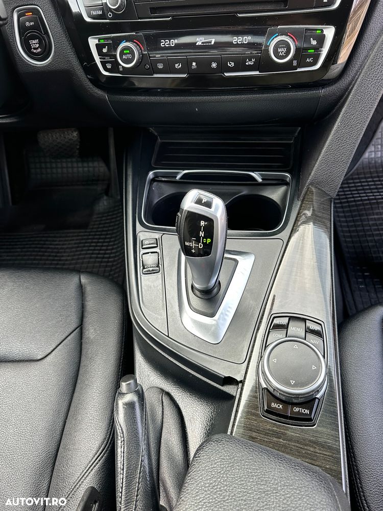 BMW Seria 3 320i xDrive AT - 14