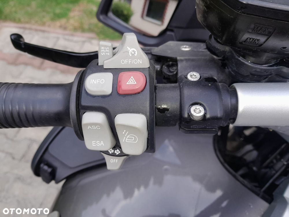 BMW R - 8