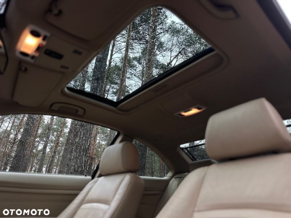 BMW Seria 3 330xi - 11