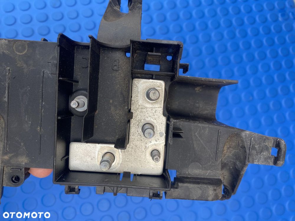 AUDI Q7 4M 4M0941823E SKRZYNKA BEZPIECZNIKÓW ORYGINAŁ - 5