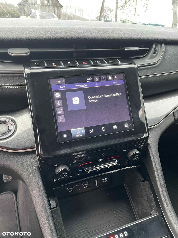 Jeep Grand Cherokee - 17