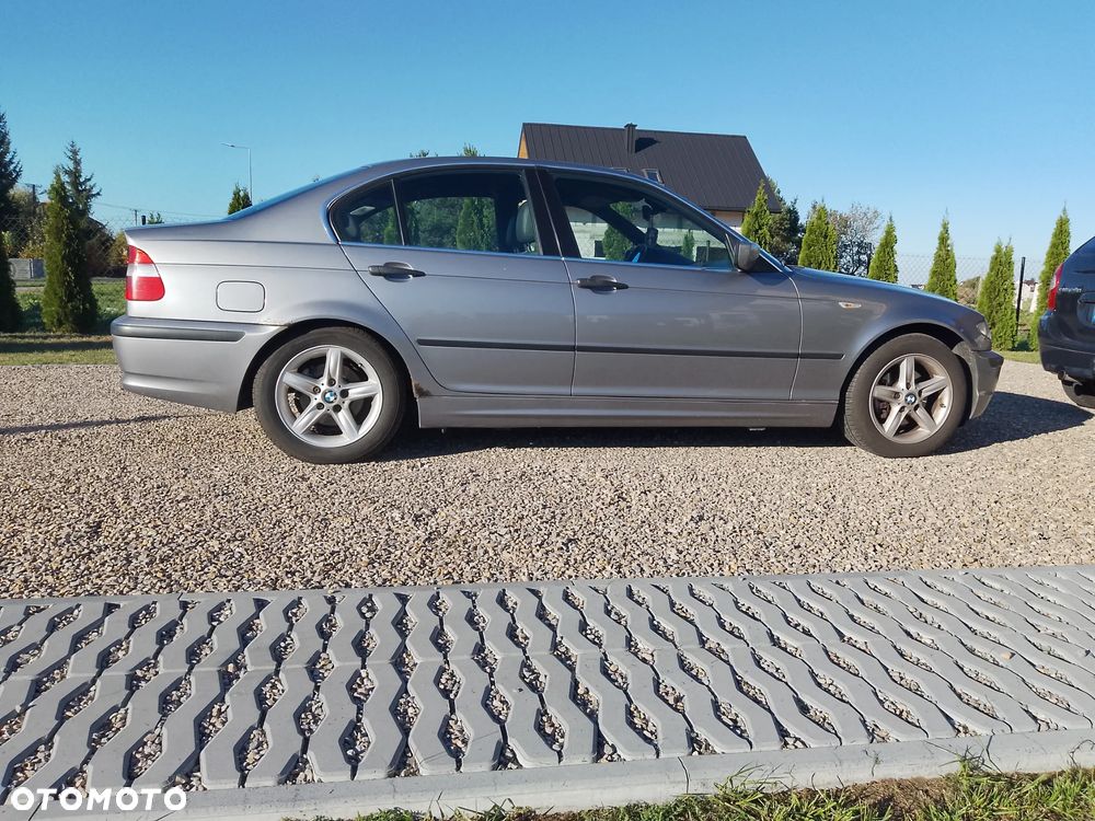 BMW Seria 3 318d - 5