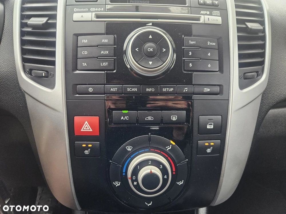 Kia Venga 1.4 CVVT Vision - 22