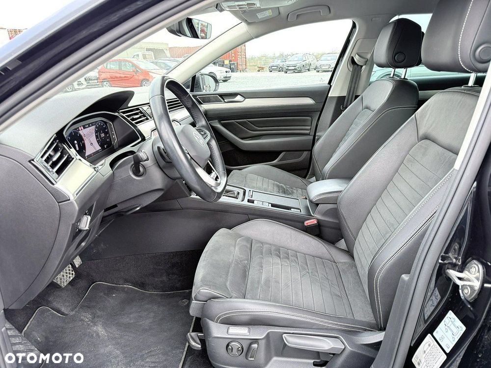 Volkswagen Passat Variant 2.0 TDI 4Mot Elegance DSG - 11