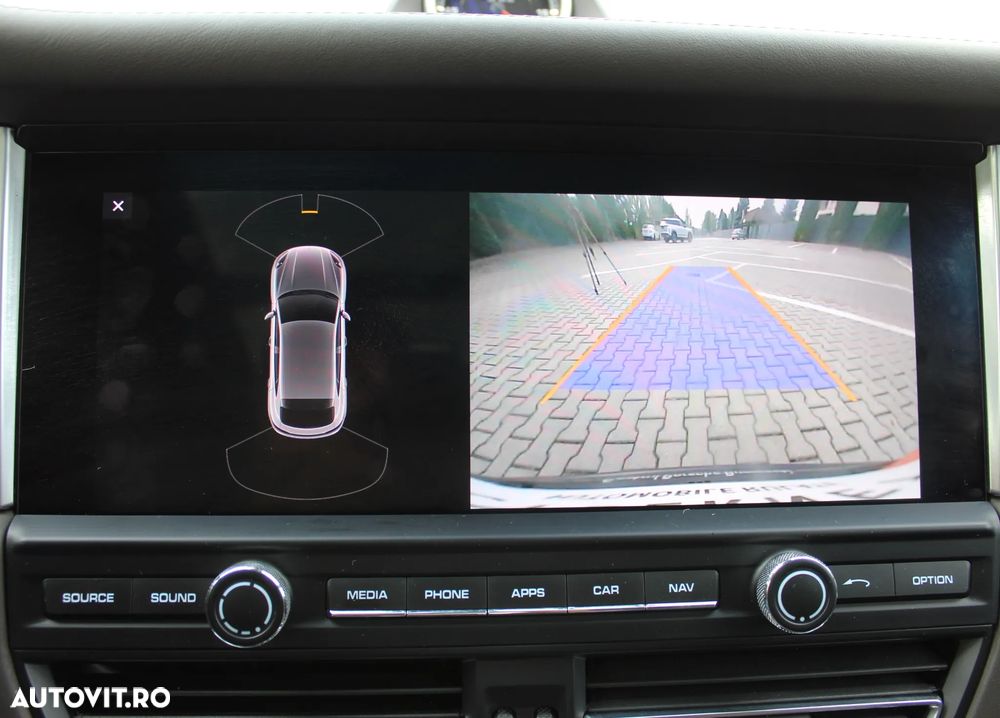 Porsche Macan - 30