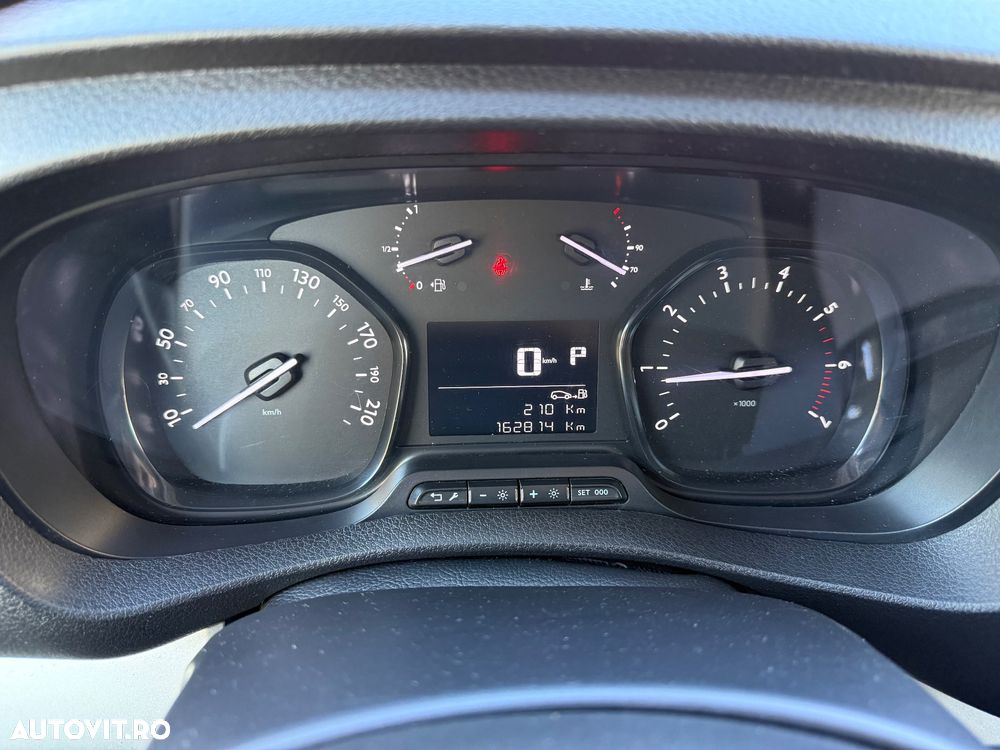 Peugeot Traveller L2 2.0 EAT8 Business VIP - 18