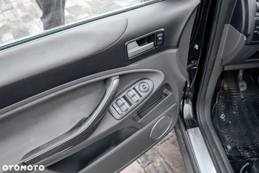 Ford Kuga 2.0 TDCi 4x4 Titanium - 16