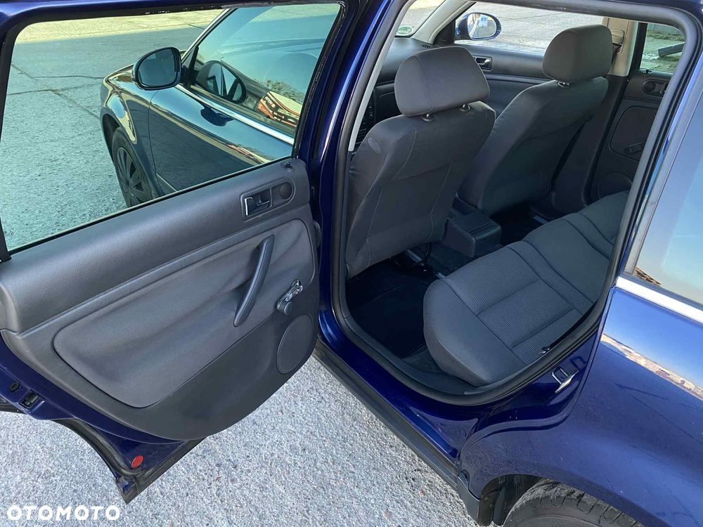 Volkswagen Passat ver-1-6-family - 12