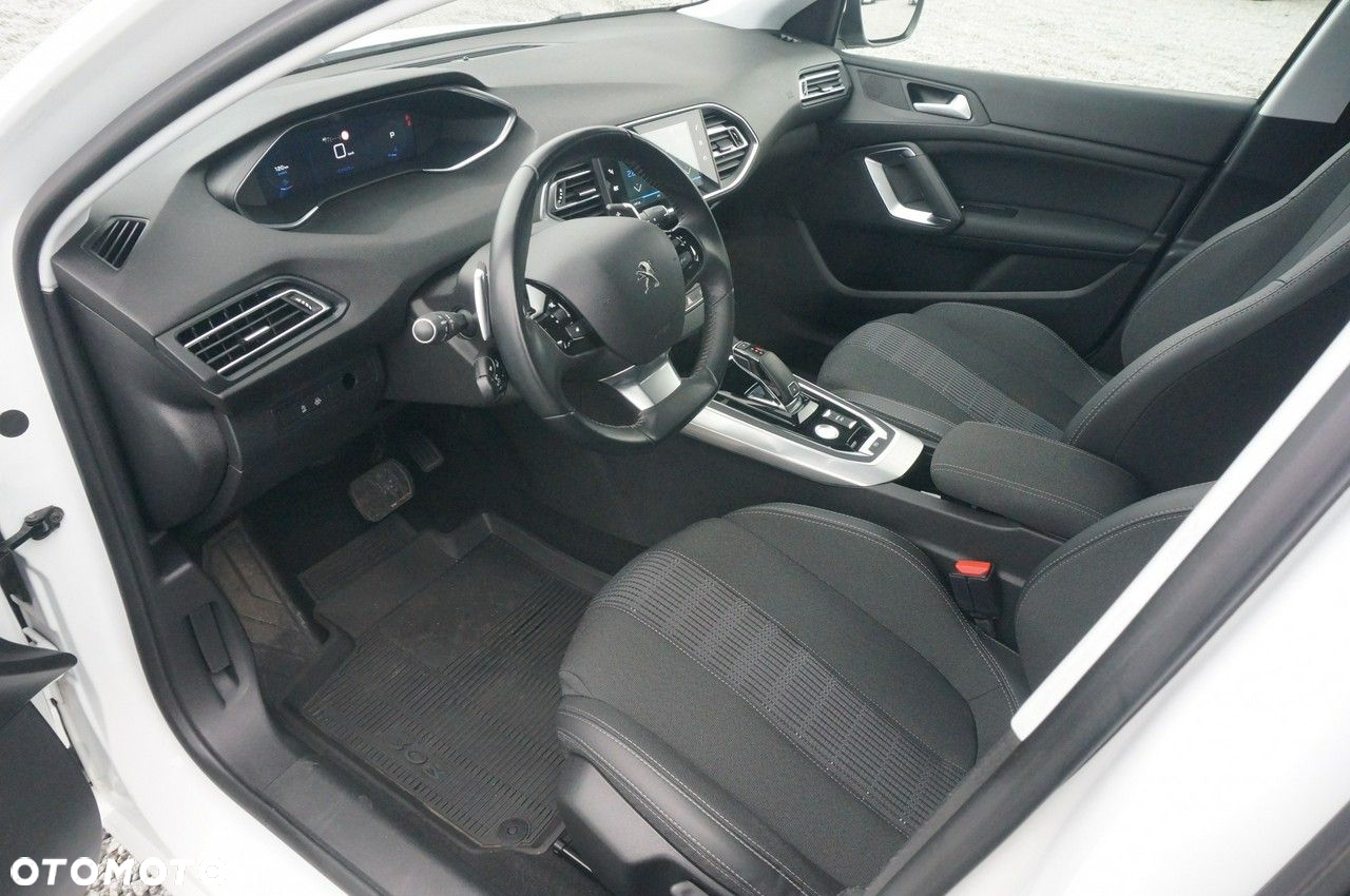 Peugeot 308 1.5 BlueHDi Allure Pack S&S EAT8 - 20