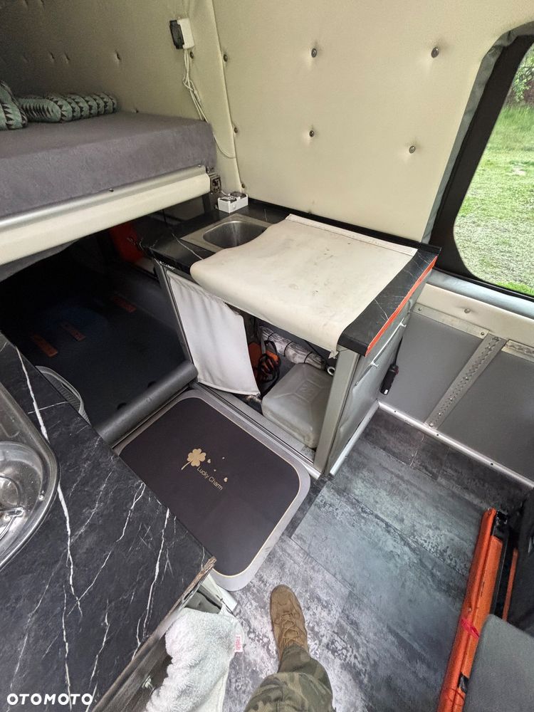 Mercedes-Benz Sprinter - 17