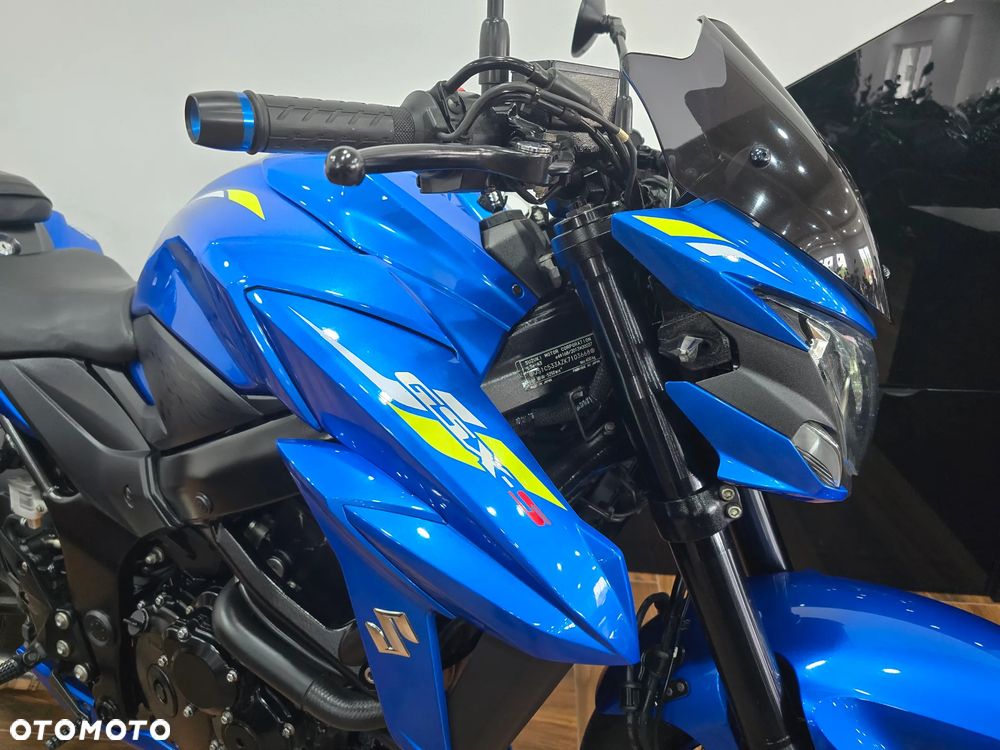 Suzuki GSX - 25