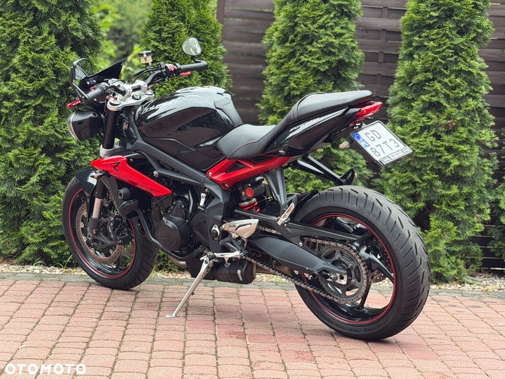 Triumph Street Triple - 9