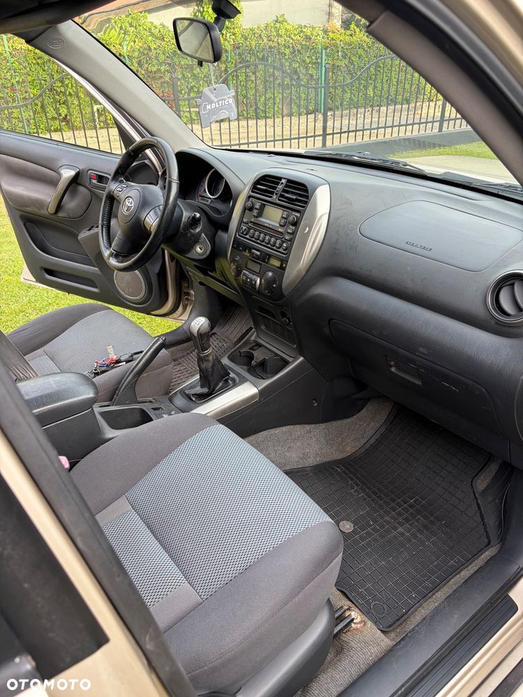 Toyota RAV4 2.0 D-4D 4x4 - 9