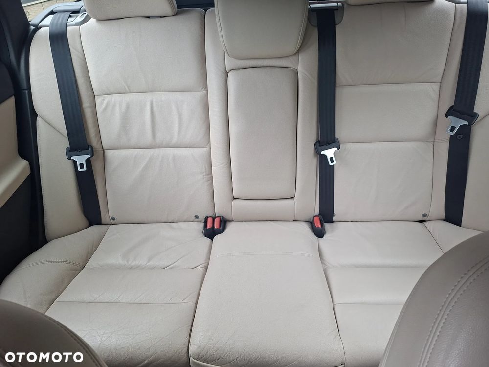 Volvo V40 D2 Summum - 16