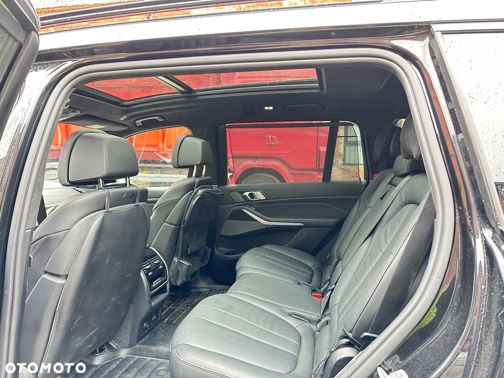 BMW X7 M50d sport - 15