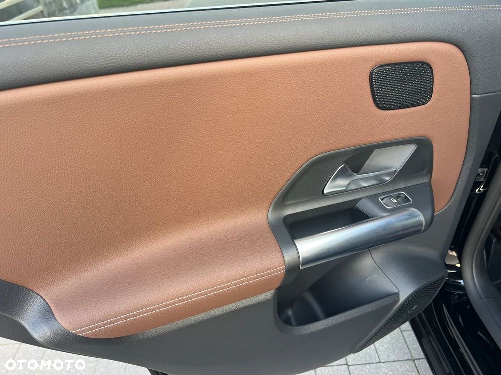 Mercedes-Benz Klasa B 180 7G-DCT - 40