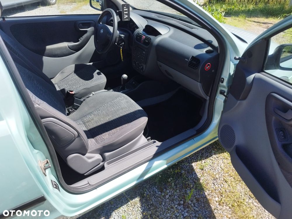 Opel Corsa - 11