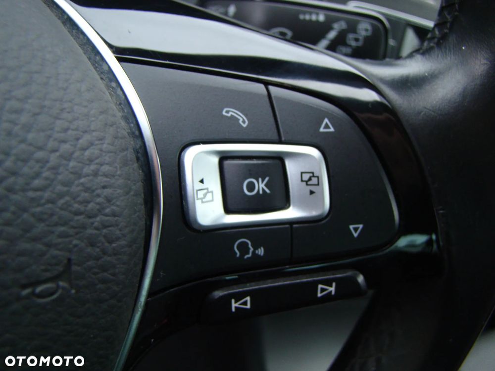 Volkswagen Golf 1.2 TSI BMT Trendline - 19