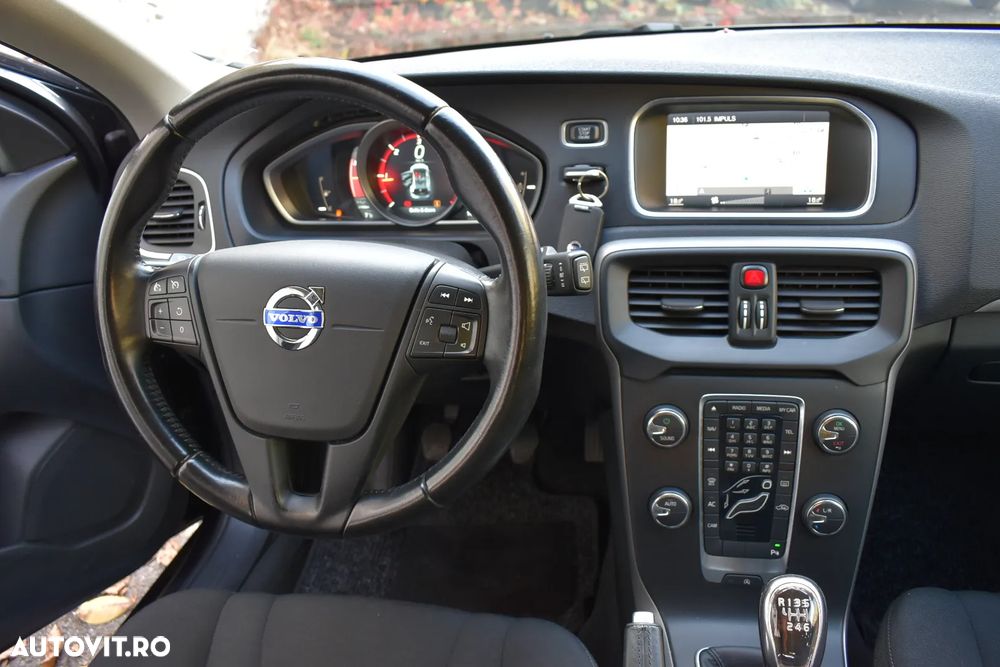 Volvo V40 D2 - 10