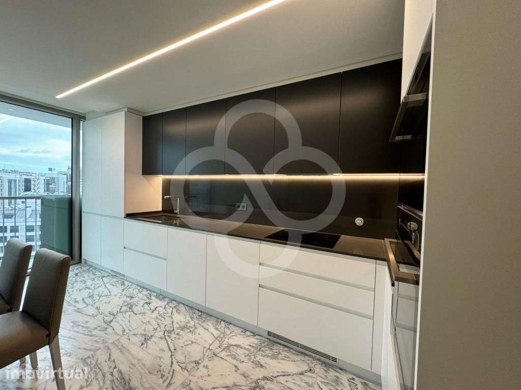 Apartamento T2 na Infinity Tower com vista deslumbrante em Campolid... - Grande imagem: 3/33