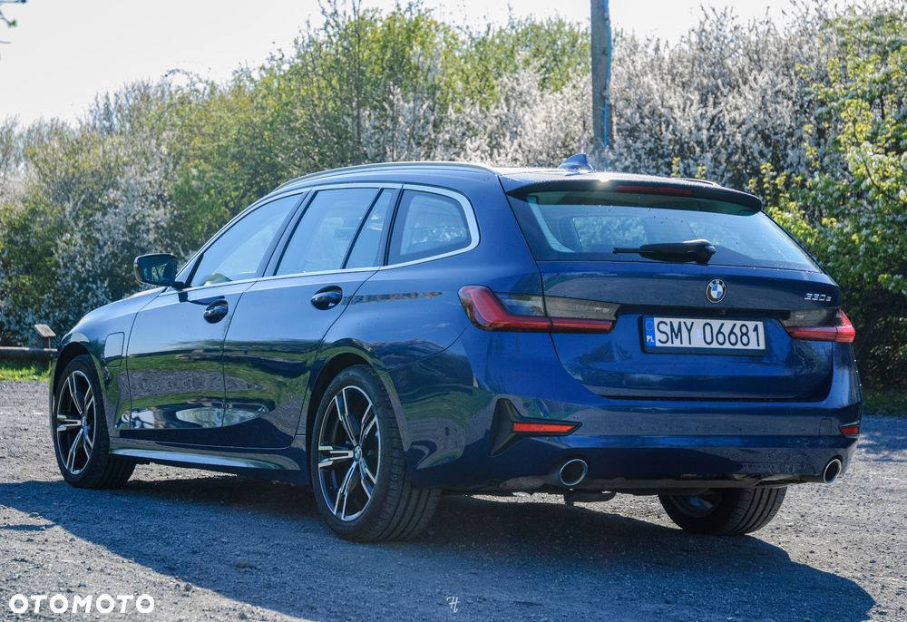 BMW Seria 3 330e - 9