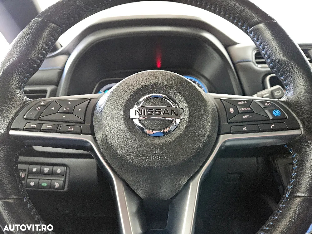 Nissan LEAF Tekna - 18
