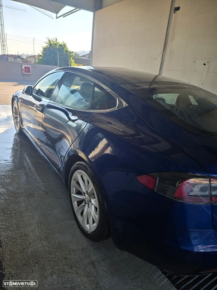 Tesla Model S 90D AWD - 9