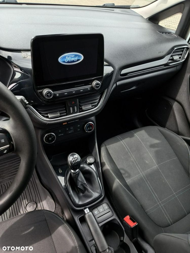 Ford Fiesta - 12