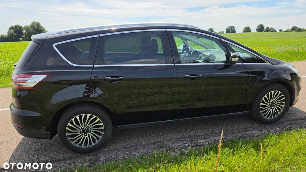 Ford S-Max - 11