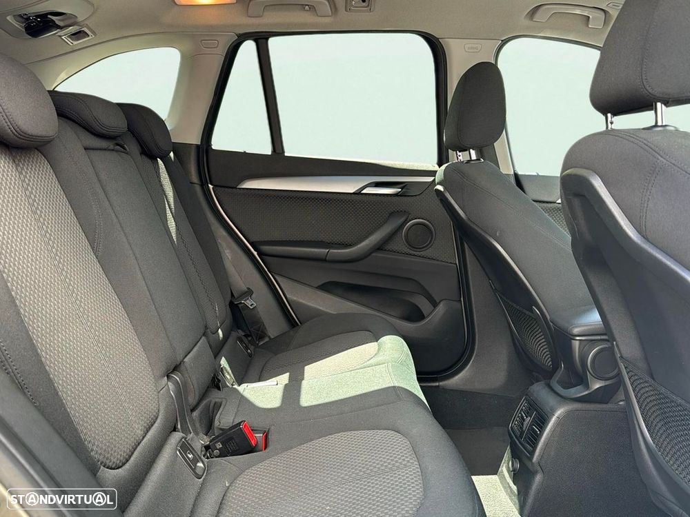 BMW X1 16 d sDrive Line Sport - 16