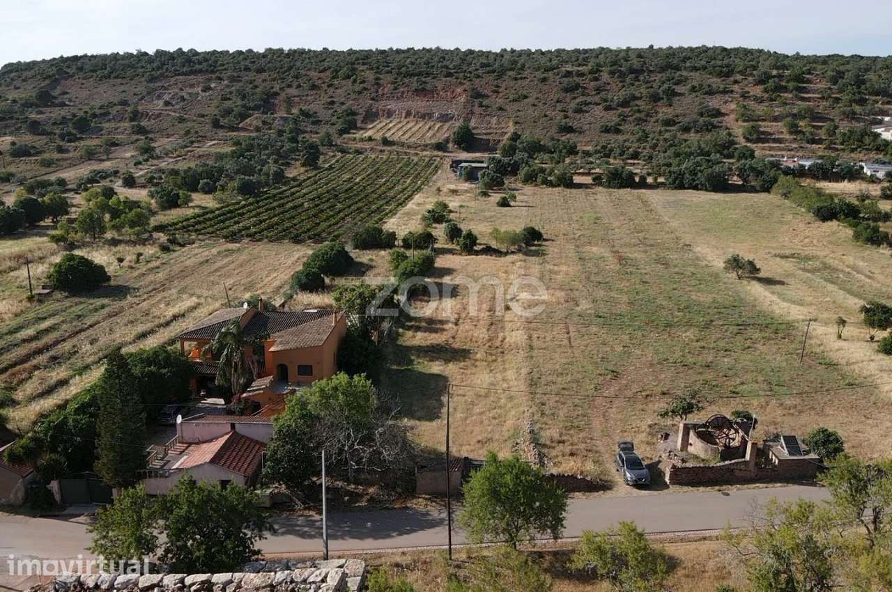 Terreno Rústico em Messines de Cima com 7.840 m².