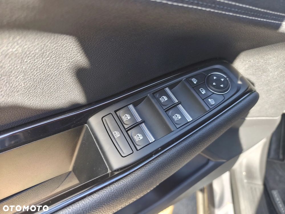Renault Austral E-Tech Full 200 Iconic - 12