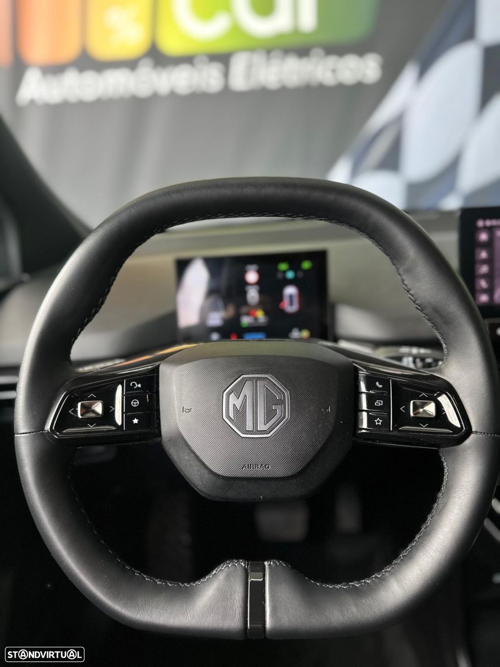 MG MG4 64 kWh Luxury - 19