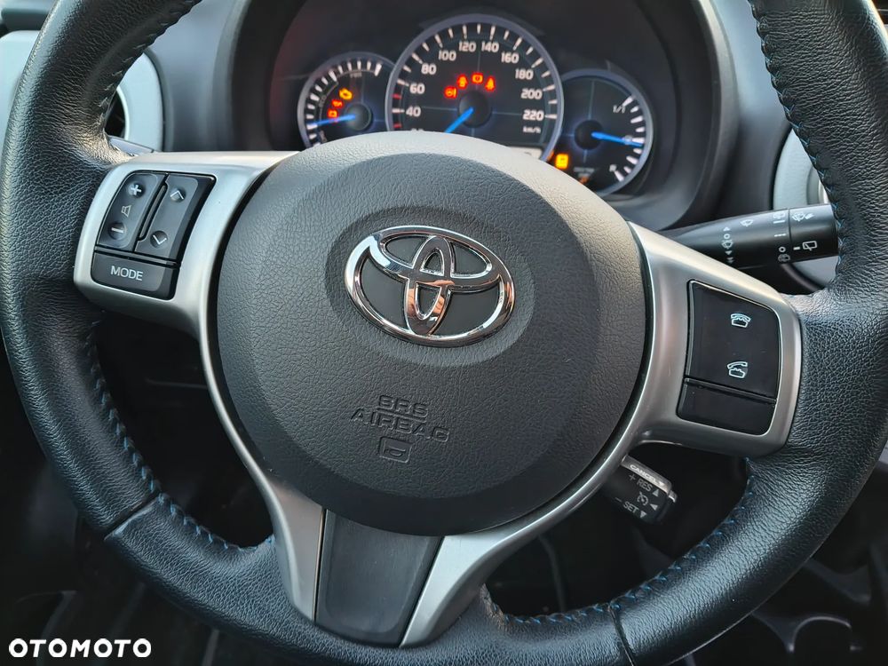 Toyota Yaris 1.5 VVT-i Comfort mit Design Paket - 9
