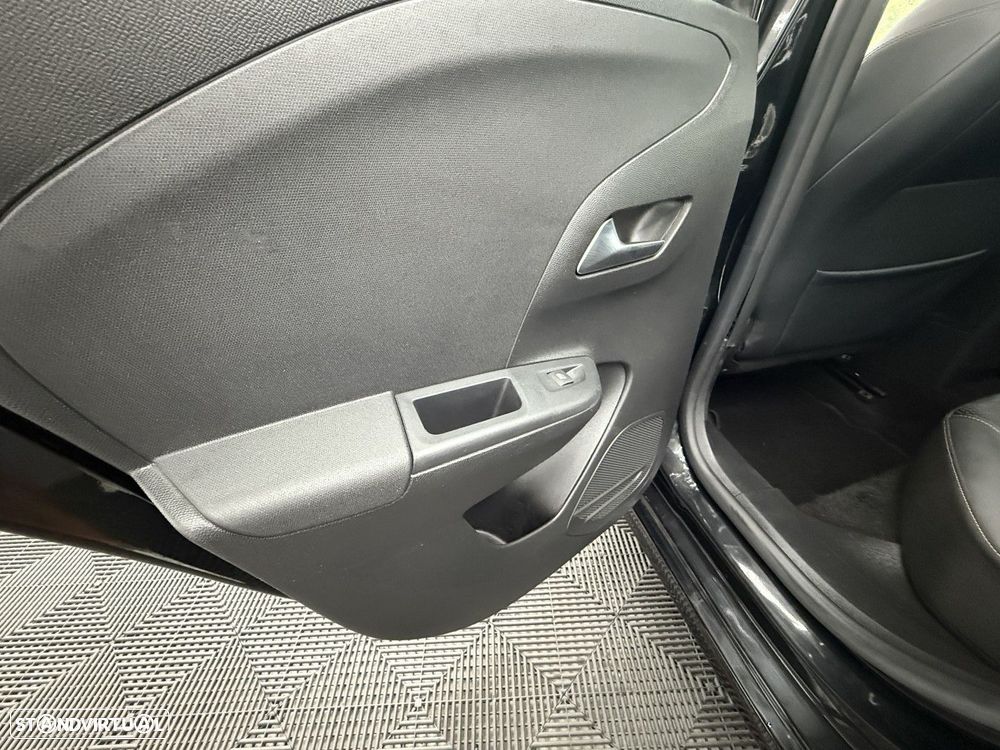 Opel Corsa 1.2 T GS Line - 25