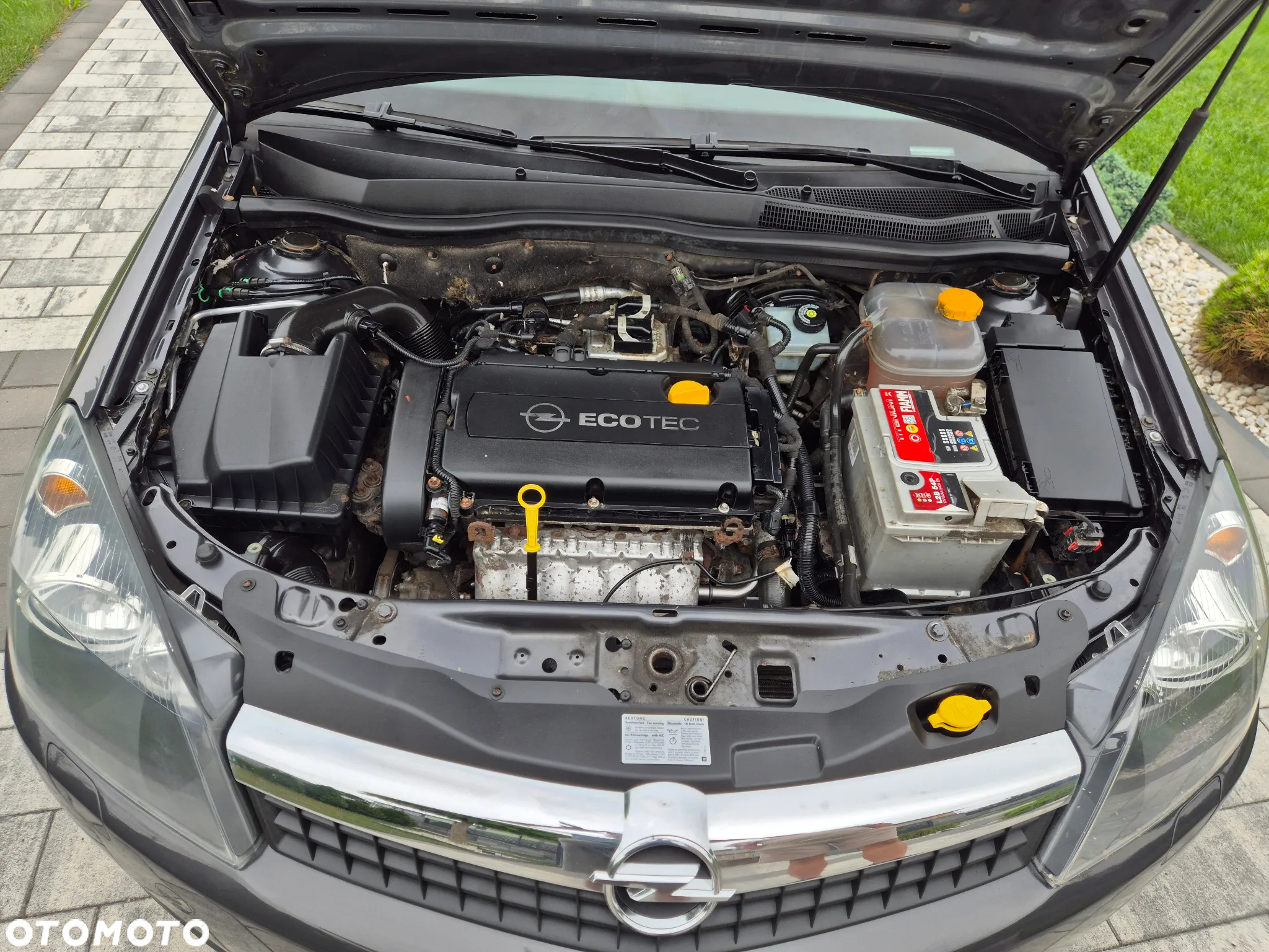 Opel Astra GTC 1.6 - 28