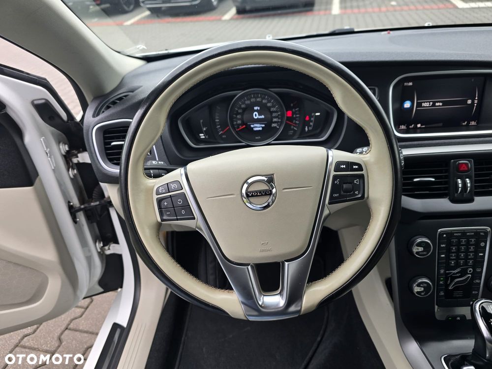 Volvo V40 T3 Drive-E Momentum - 7