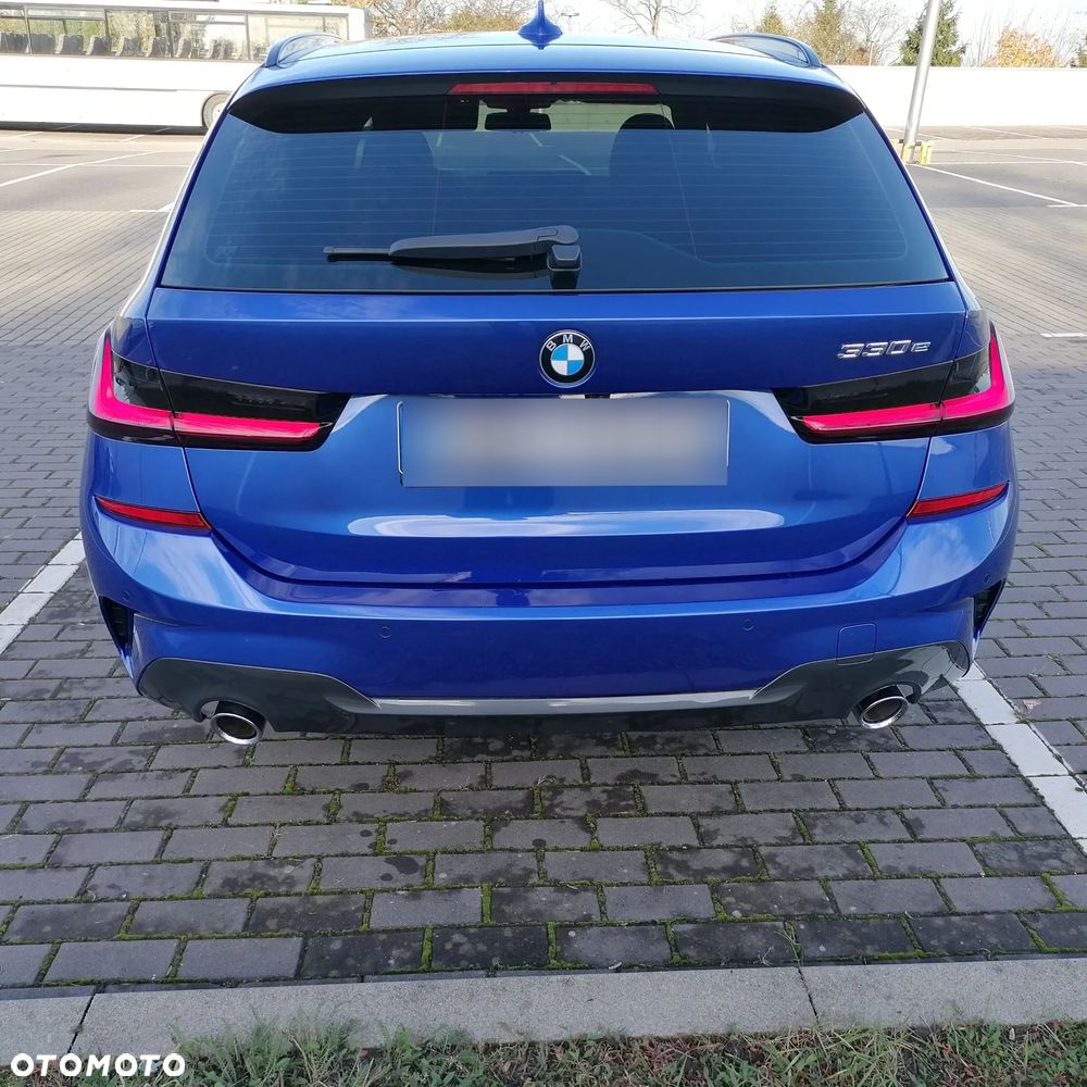 BMW Seria 3 330e M Sport - 6